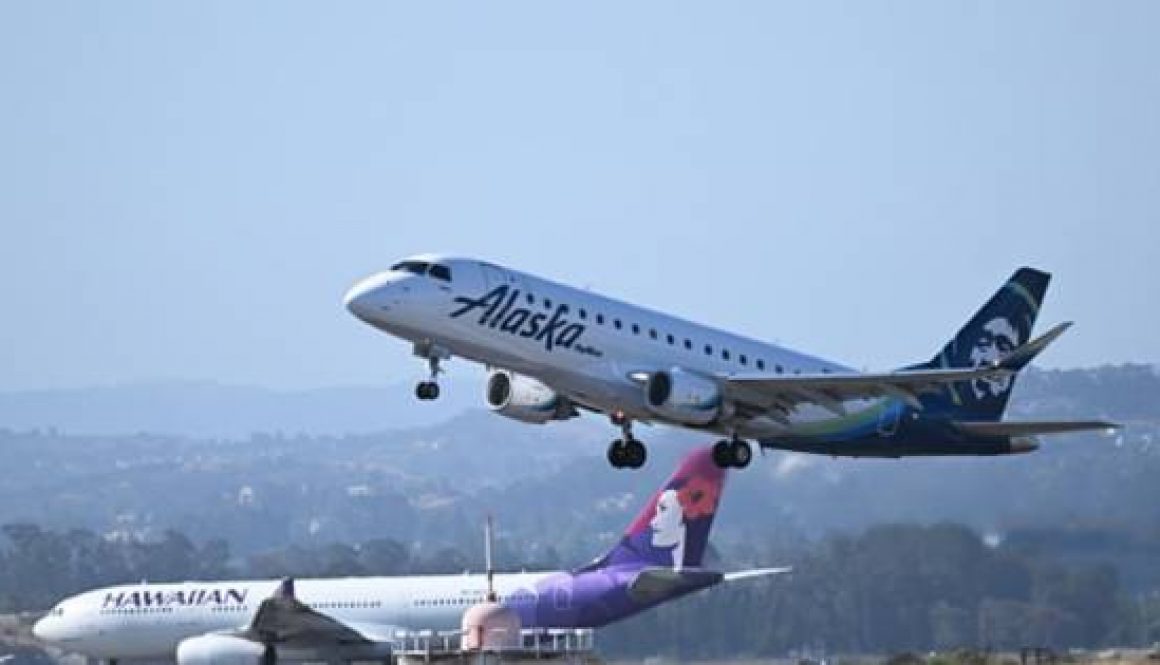 Alaska Airlines and Hawaiian Airlines to Combine