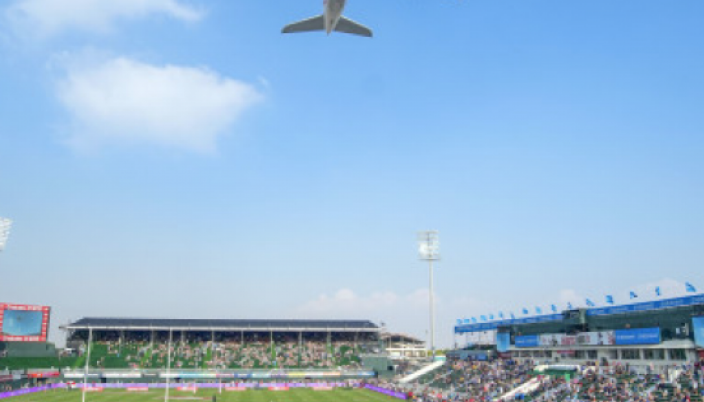 Emirates celebrates UAE’s National Day with a double flypast during Emirates Dubai 7s