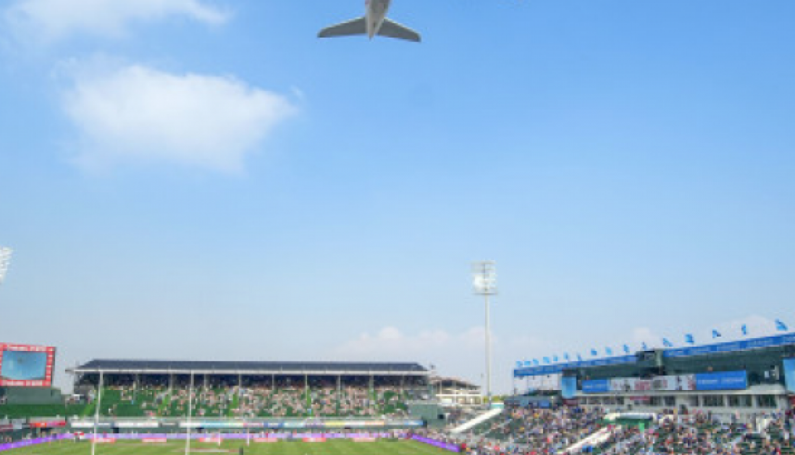 Emirates celebrates UAE’s National Day with a double flypast during Emirates Dubai 7s