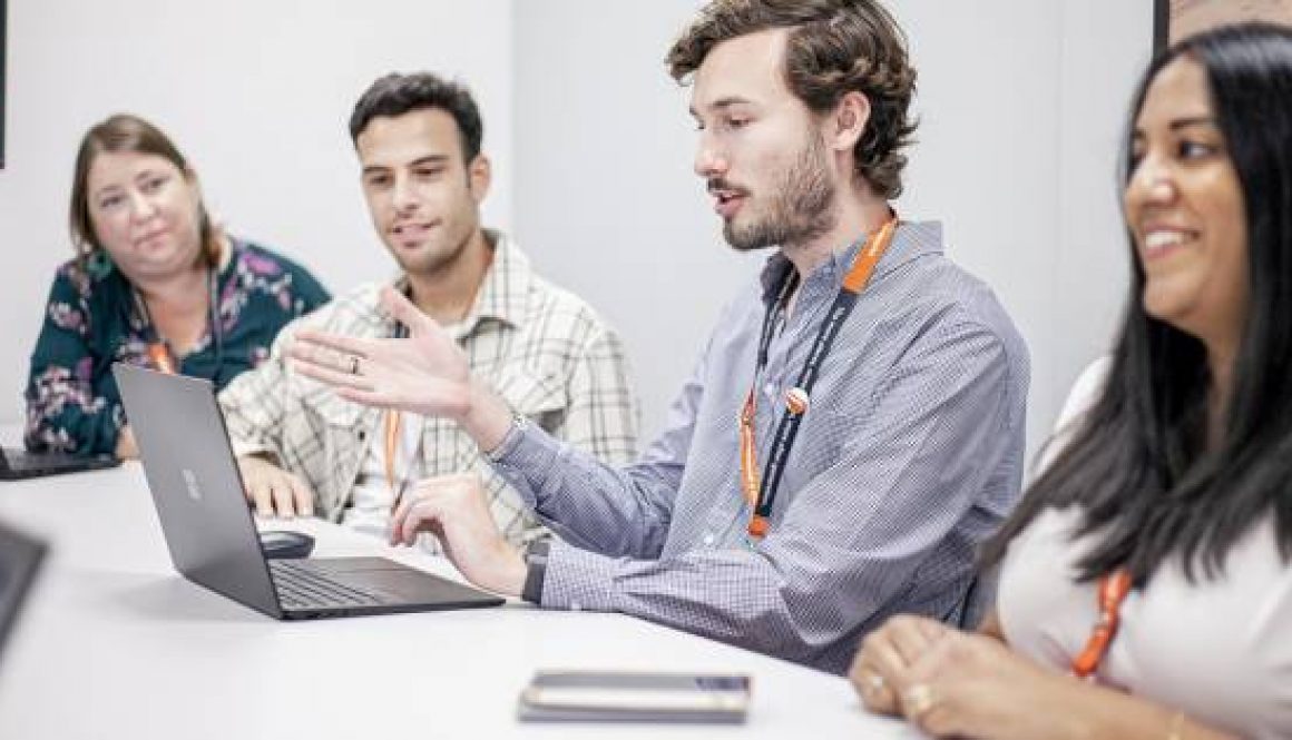 easyJet reopens its ‘Runway’ initiative to fast track university graduates