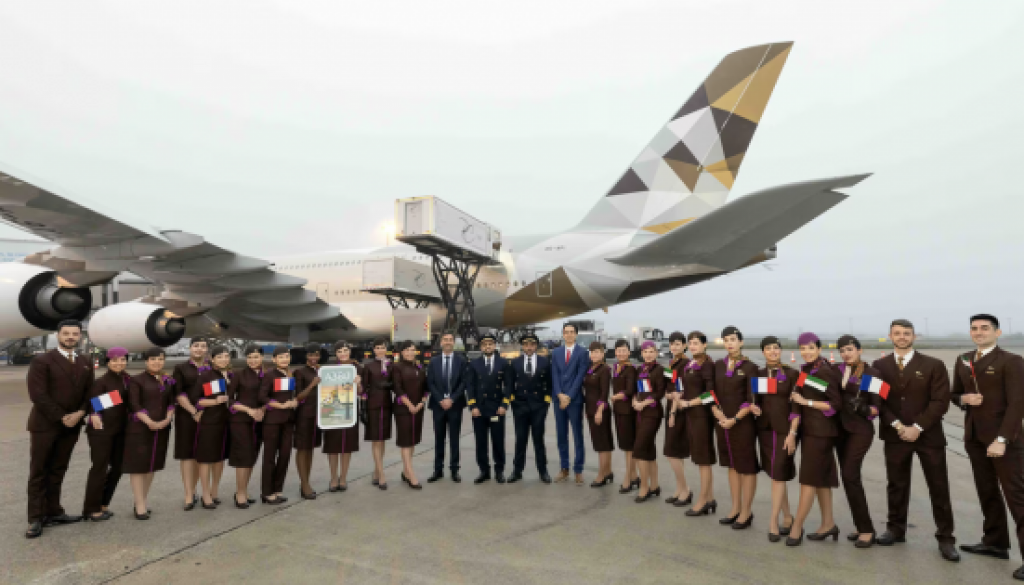 Etihad Airways flagship Airbus A380 makes grand return to Paris