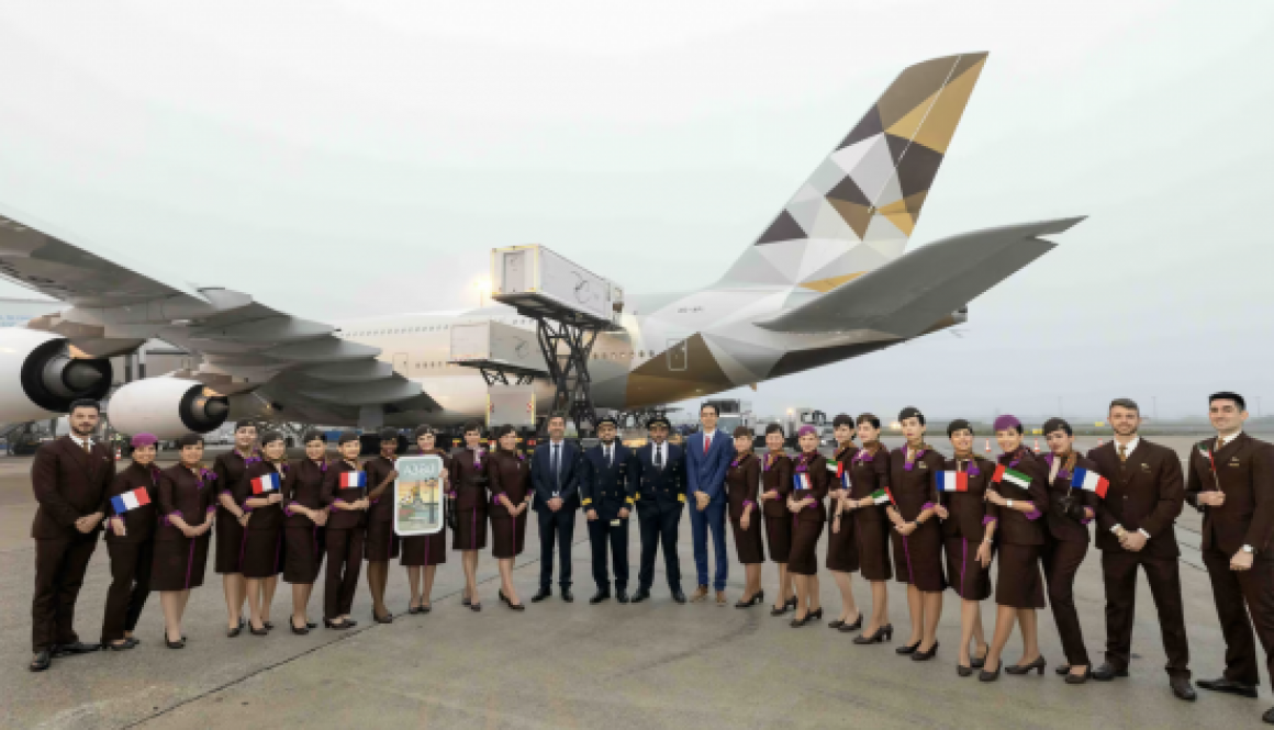 Etihad Airways flagship Airbus A380 makes grand return to Paris