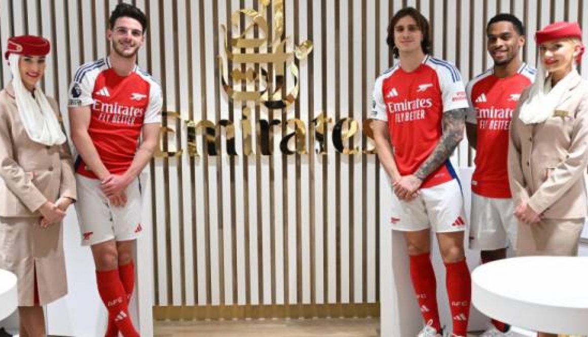 Emirates welcomes Arsenal to its Travel Store in London