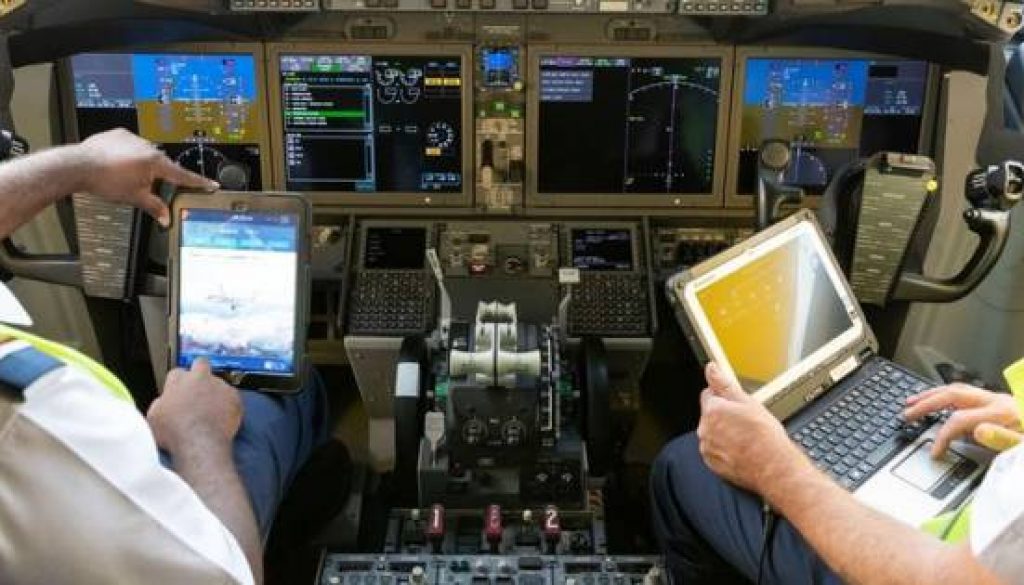 flydubai Partners with Ultramain Systems to Enhance Operational Efficiency with Digital Logbook Tech