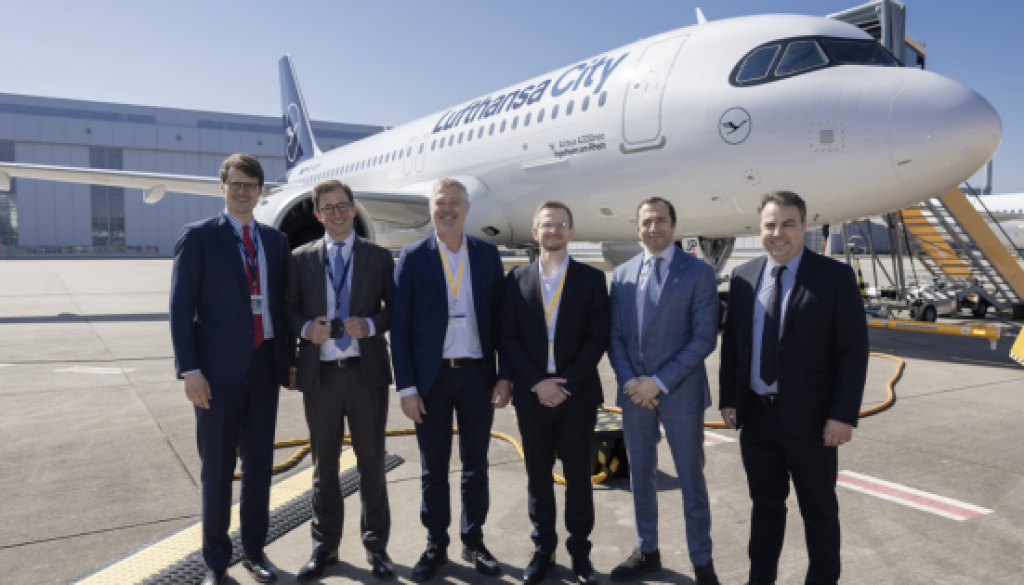 Lufthansa City Airlines takes delivery of its first all-new Airbus A320neo