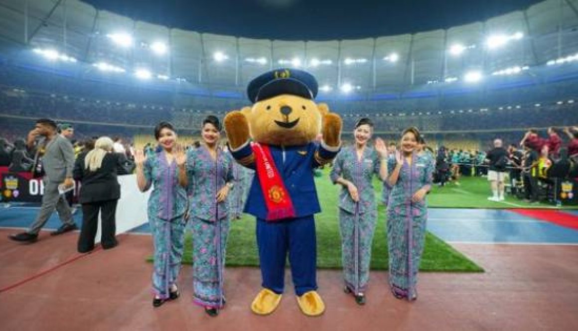 Malaysia Airlines debuts Manchester United livery during 2025 Asia Post-Season Tour