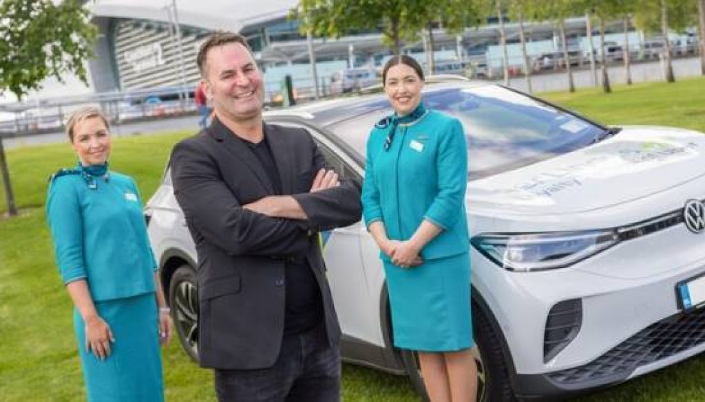 Aer Lingus teams up with Uber to reward AerClub members with Avios on every journey