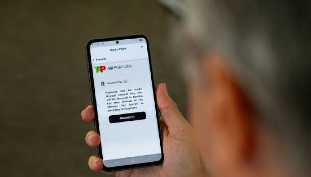 TAP Air Portugal Partners with Revolut for Seamless Payments & Rewards