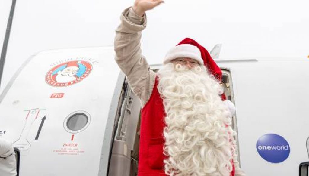 Jingle All The Way: Finnair lands at Manchester with Official Santa Claus