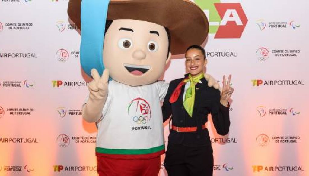 TAP IS THE OFFICIAL AIRLINE OF TEAM PORTUGAL