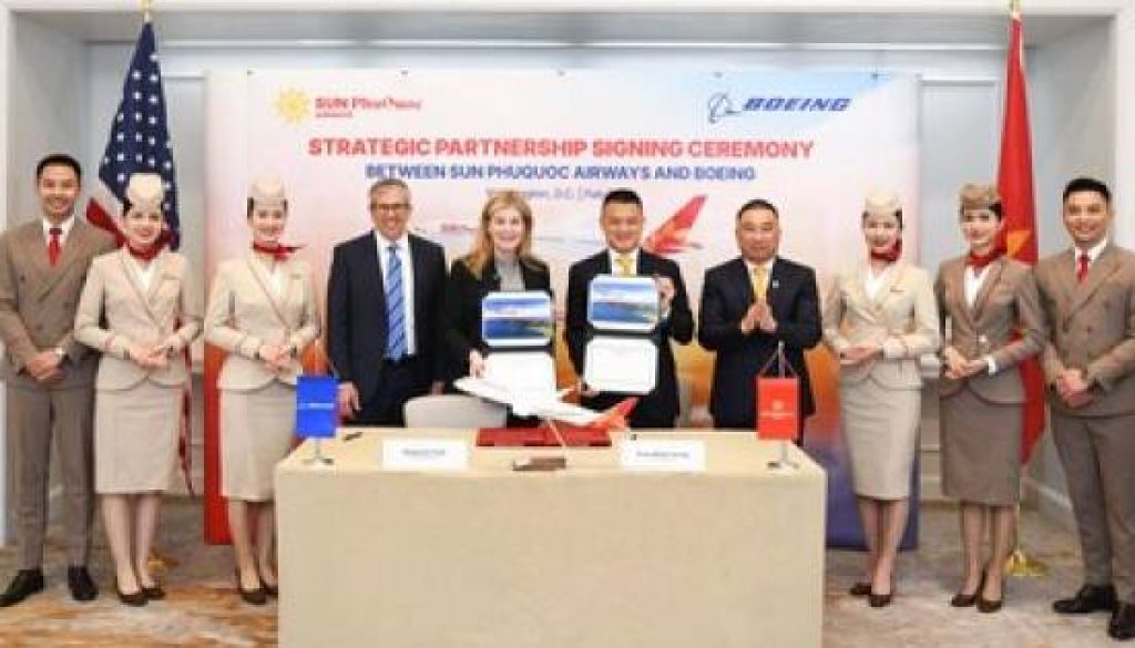 Boeing and Sun PhuQuoc Airways Announce Order for Up to 40 787 Dreamliner Jets