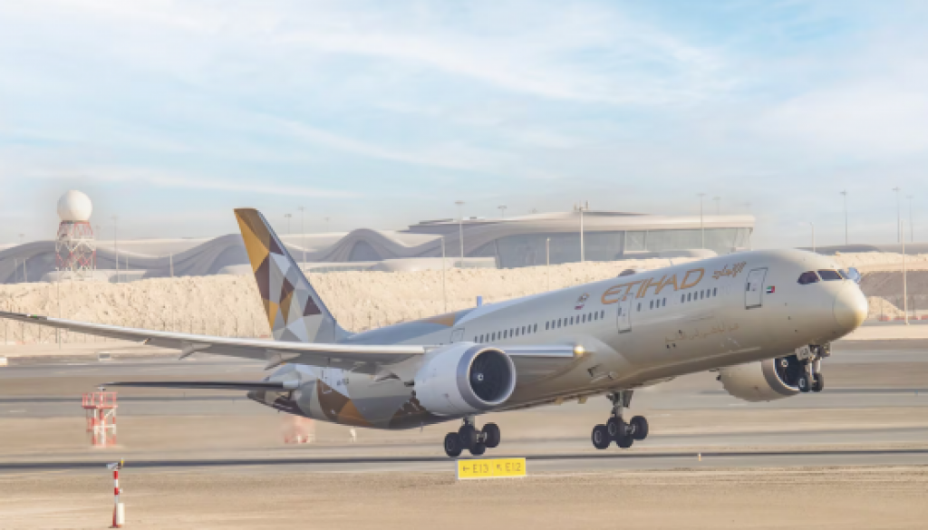 Etihad Airways to resume limited flight schedule