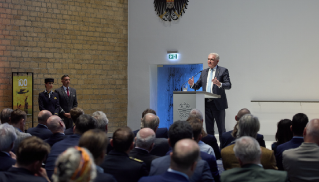 The City of Cologne Congratulates Lufthansa on Its Anniversary