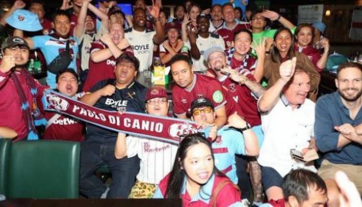 EVA Air Hosts West Ham United Legends and Supporters in Bangkok and London for Brand Collaboration